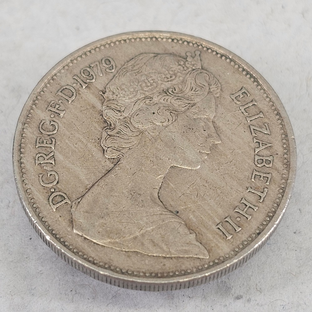 1979 United Kingdom 10 New Pence Coin Elizabeth II Crowned Lion UK #3150